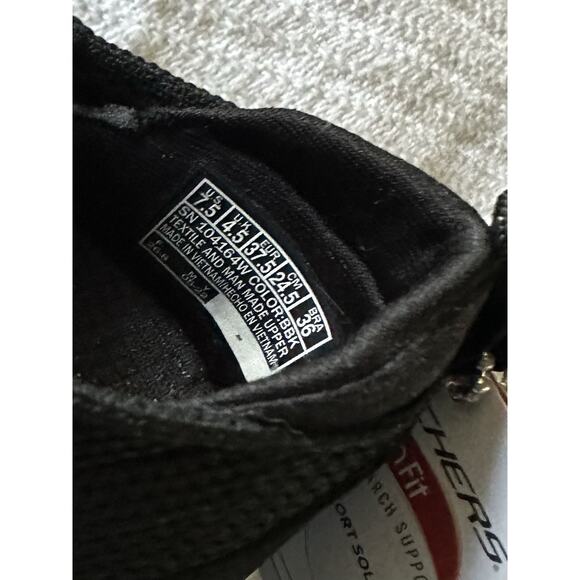 Skechers Arch Fit Refine - Women's Sz 7.5W - Slip On - SN-104164W - Picture 9 of 9